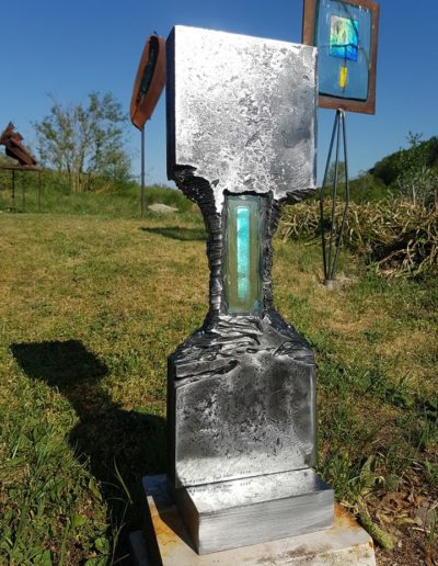 Paul Estier_Sculpture Acier verre et dichroïque_2020